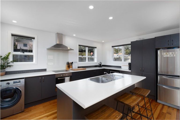 Photo of property in 88 Huatoki Street, Vogeltown, New Plymouth, 4310