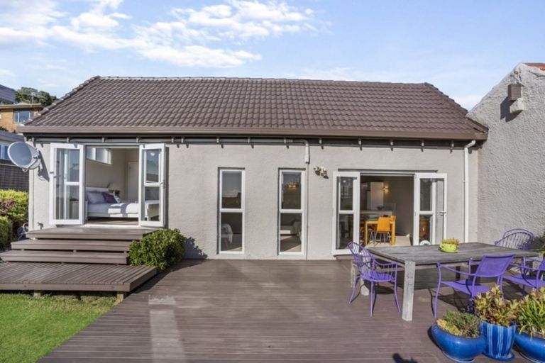 Photo of property in 49b Shanaway Rise, Hillcrest, Auckland, 0627