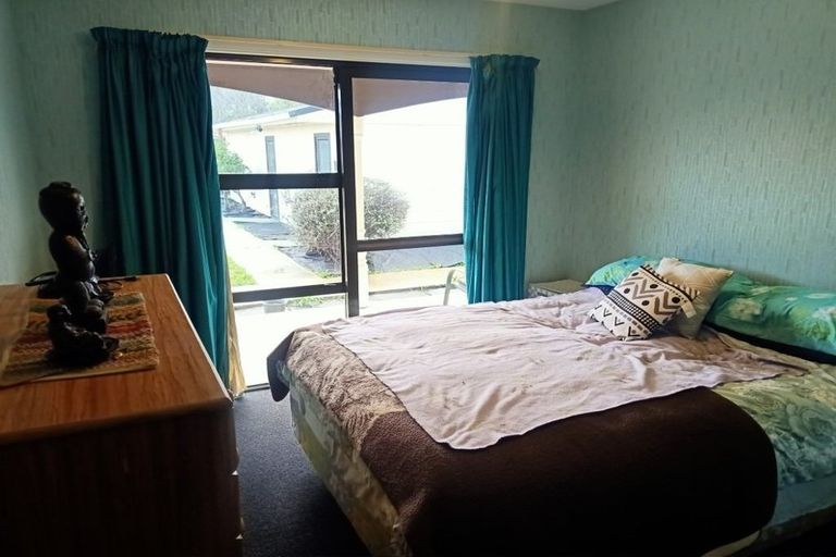 Photo of property in 396 Marine Parade, South New Brighton, Christchurch, 8062