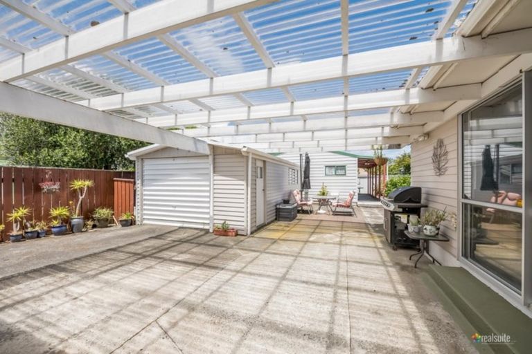 Photo of property in 33 Fairfield Avenue, Fairfield, Lower Hutt, 5011