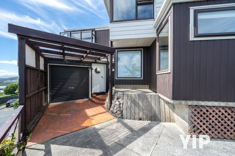 Photo of property in 16 Carluke Street, Paparangi, Wellington, 6037