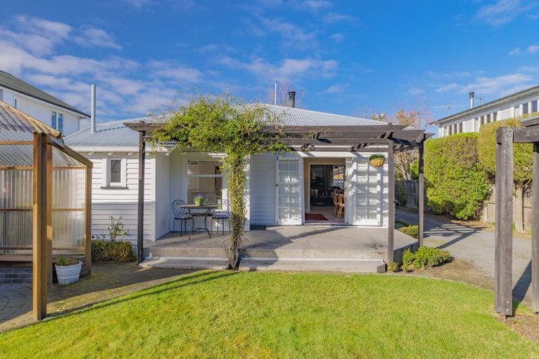 Photo of property in 79 Tomes Road, St Albans, Christchurch, 8052