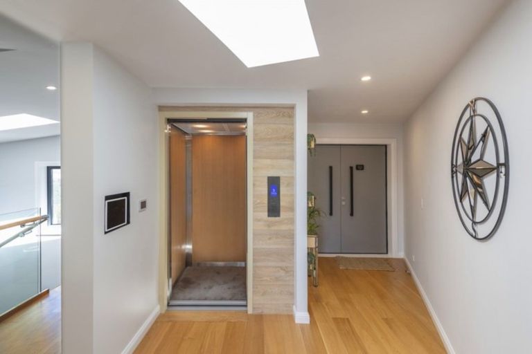 Photo of property in 35 Grumman Lane, Newlands, Wellington, 6037