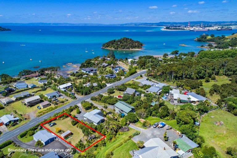 Photo of property in 2297 Whangarei Heads Road, Whangarei Heads, 0174