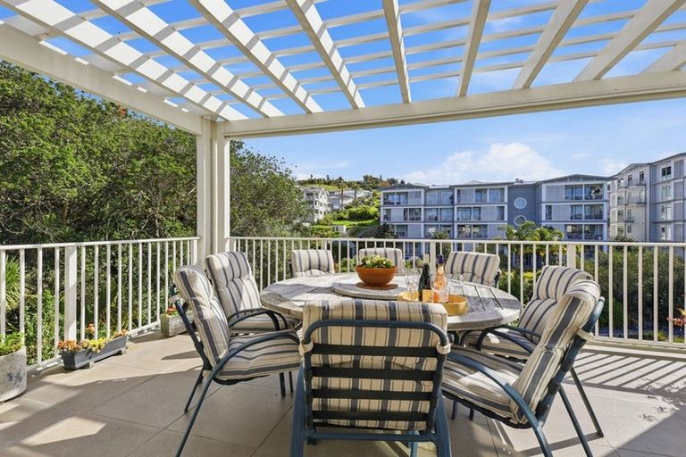 Photo of property in 37 Parkside Drive, Orewa, 0931