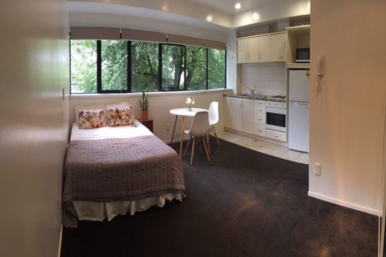 Photo of property in 1/16a Liverpool Street, Trentham, Upper Hutt, 5018