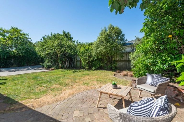 Photo of property in 28a Grassmere Street, Papanui, Christchurch, 8052