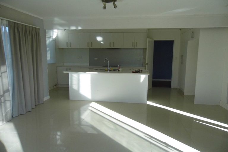 Photo of property in 20 Ganymede Place, Half Moon Bay, Auckland, 2012