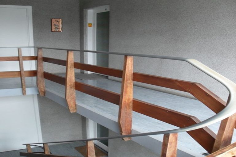 Photo of property in 6/117 Austin Street, Mount Victoria, Wellington, 6011