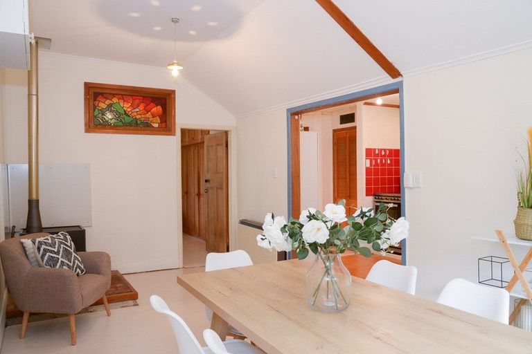 Photo of property in 55 Hawkhurst Road, Lyttelton, 8082