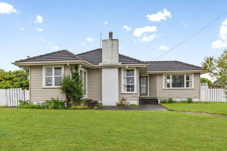 Photo of property in 18 Clyde Street, Levin, 5510