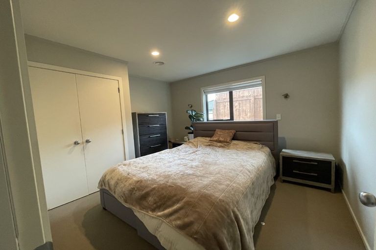 Photo of property in 60 Erlestoke Crescent, Churton Park, Wellington, 6037