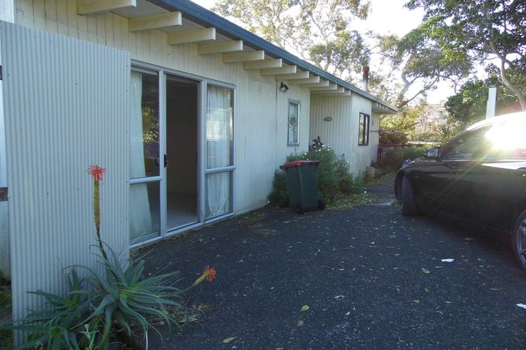 Photo of property in 20 Ganymede Place, Half Moon Bay, Auckland, 2012