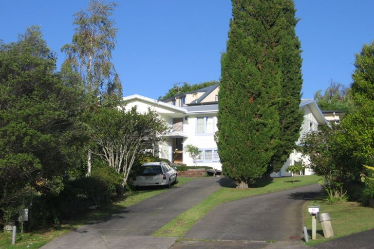 Photo of property in 1/14 Roband Avenue, Glenfield, Auckland, 0629