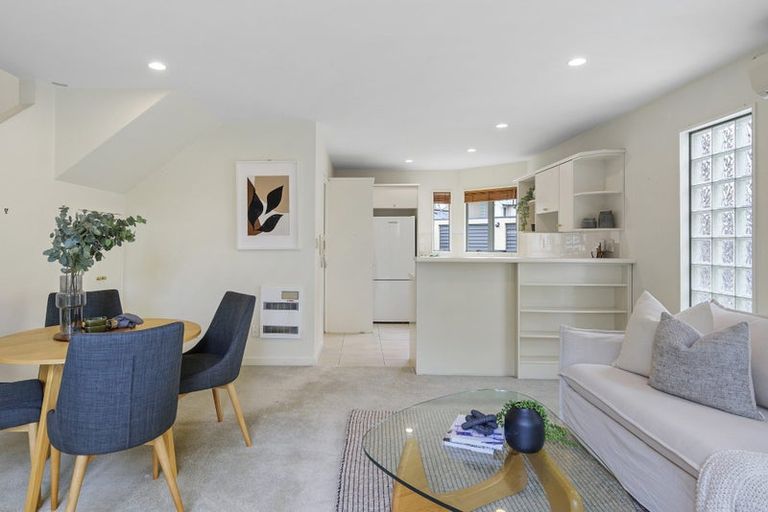 Photo of property in 2/28 Derby Street, St Albans, Christchurch, 8014