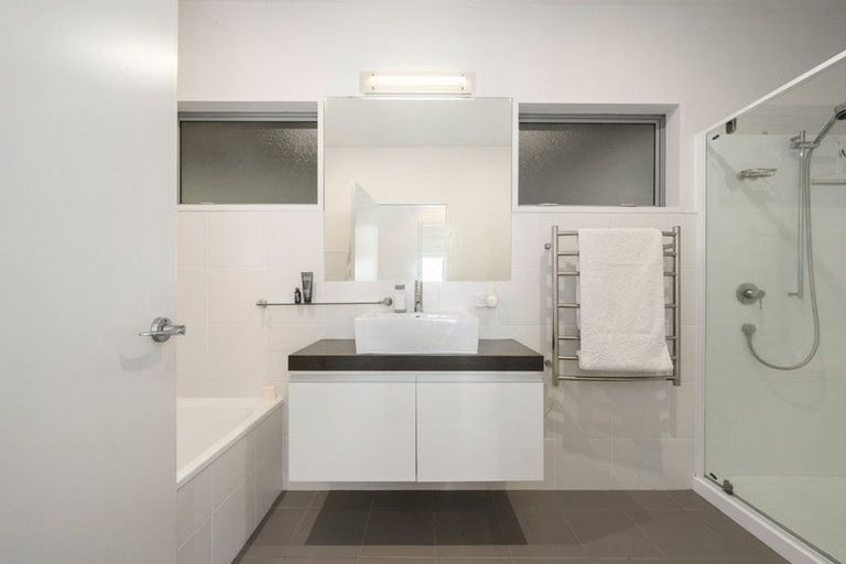 Photo of property in 4 Kastos Way, Strathmore Park, Wellington, 6022