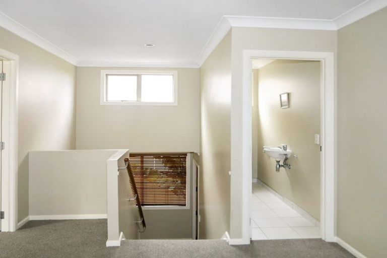 Photo of property in 19 Belle Verde Drive, Sunnynook, Auckland, 0630