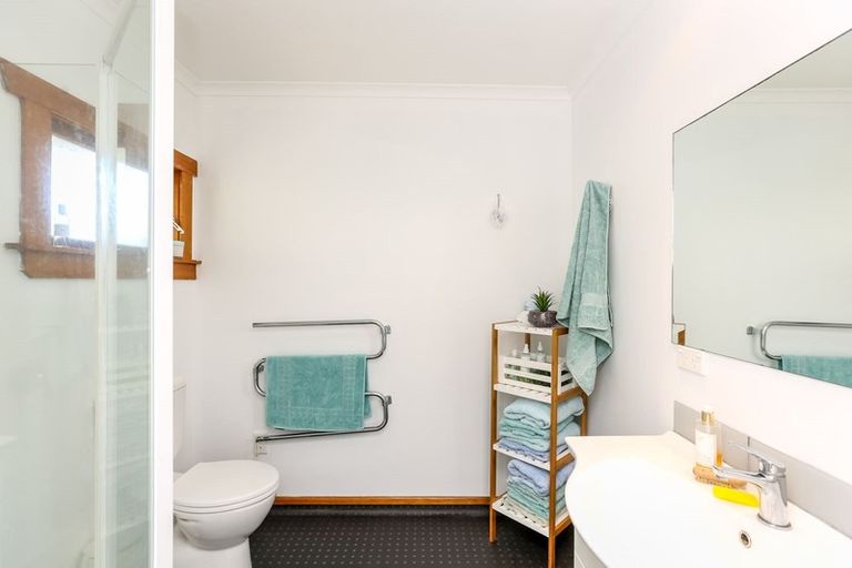 Photo of property in 76 Belt Road, New Plymouth, 4310