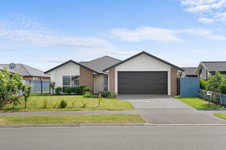 Photo of property in 6 Azara Way, Wigram, Christchurch, 8025