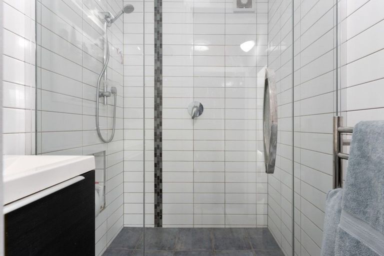 Photo of property in 103 Chaucer Road, Hospital Hill, Napier, 4110