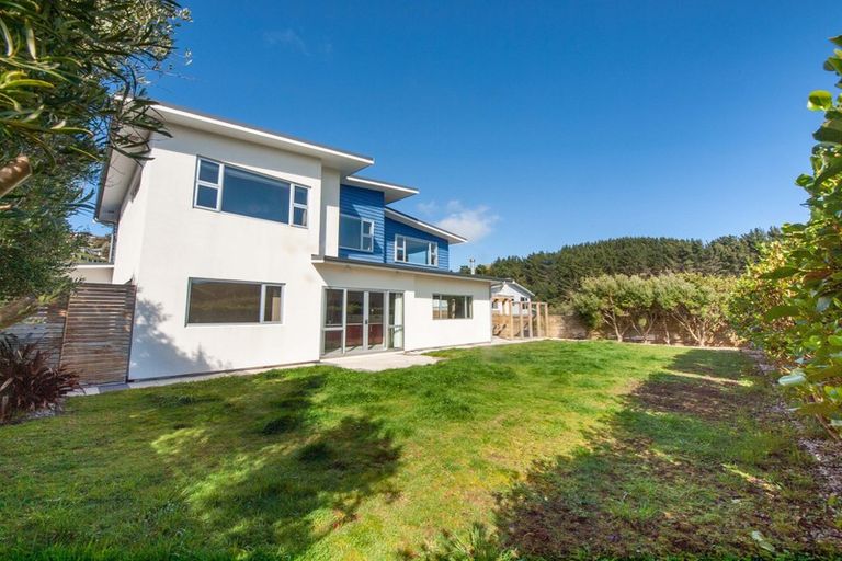 Photo of property in 3 Sedgley Grove, Churton Park, Wellington, 6037