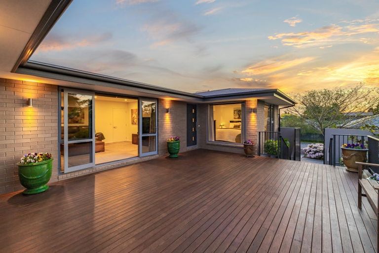 Photo of property in 12 Condell Avenue, Papanui, Christchurch, 8053