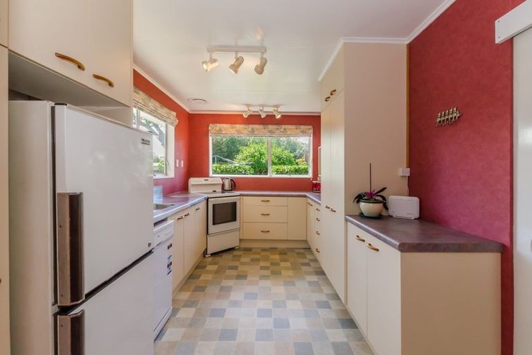 Photo of property in 97 Rimu Road, Raumati Beach, Paraparaumu, 5032
