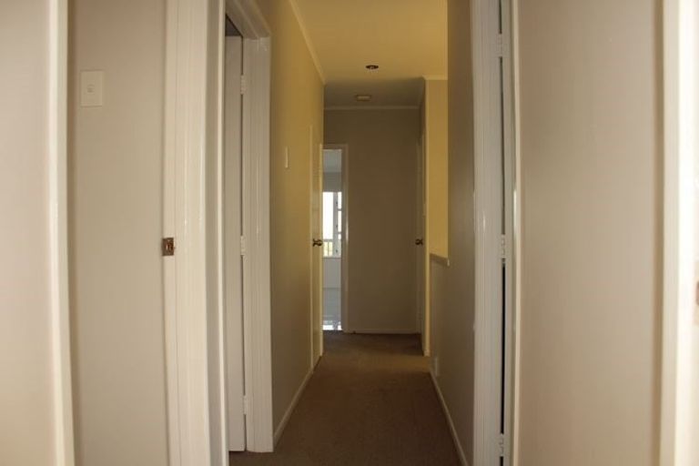 Photo of property in 123 Sandspit Road, Shelly Park, Auckland, 2014