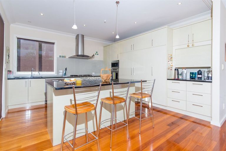 Photo of property in 35 Eynsham Court, Dannemora, Auckland, 2016