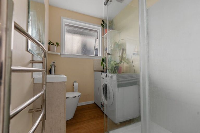 Photo of property in 1/27 Oxley Avenue, St Albans, Christchurch, 8014