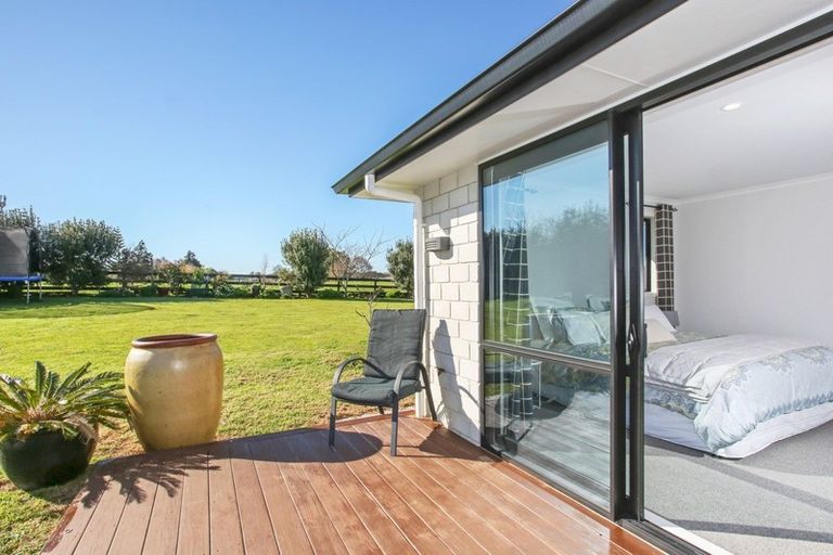 Photo of property in 9 Coach Road, Kingseat, Papakura, 2580