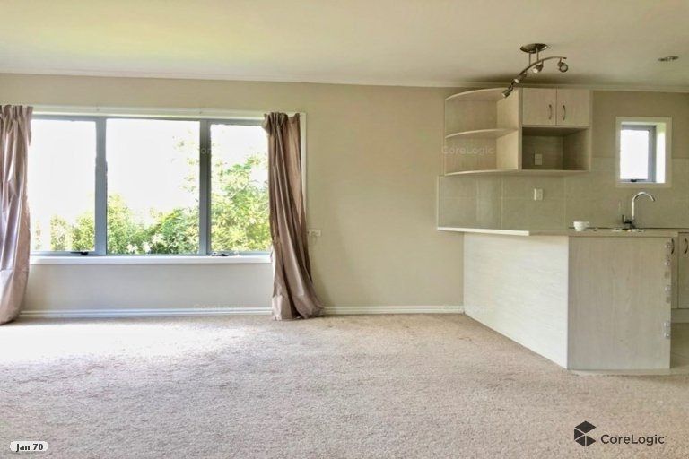 Photo of property in 18 Newington Road, Henderson, Auckland, 0612