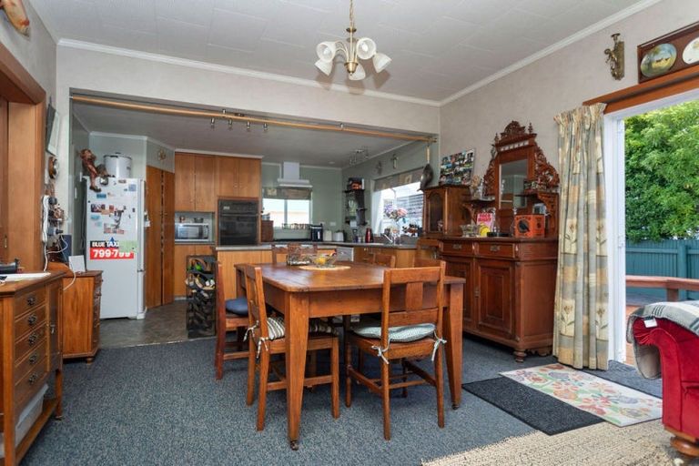 Photo of property in 21 Chamberlain Street, Dannevirke, 4930