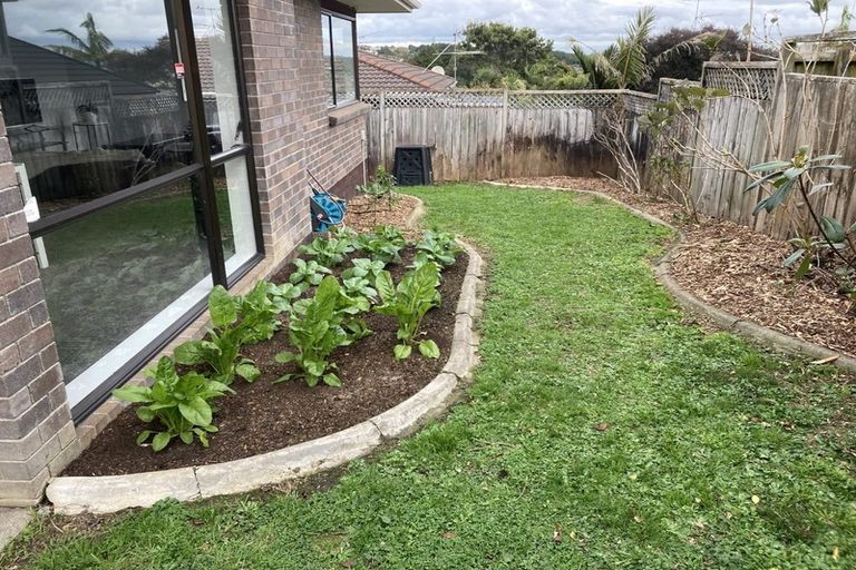 Photo of property in 3/51 Redoubt Road, Goodwood Heights, Auckland, 2105