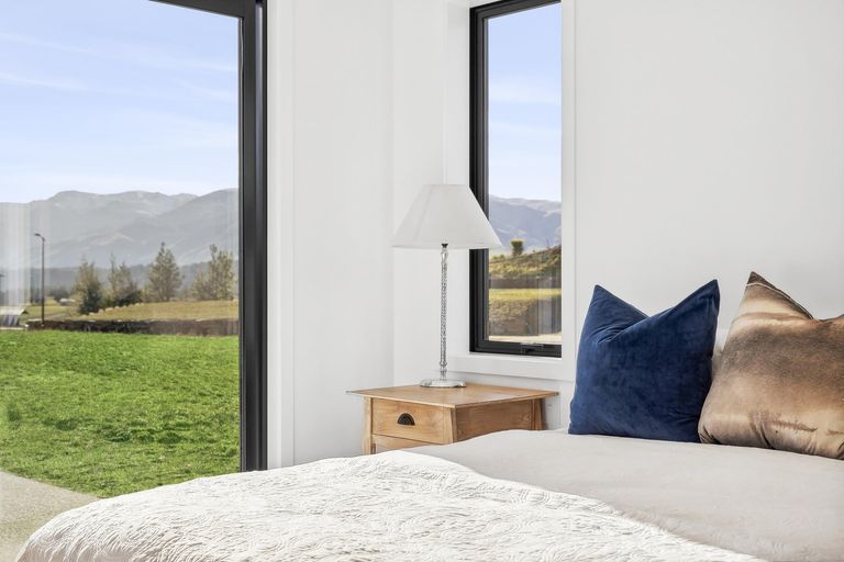 Photo of property in 33 Atkins Road, Luggate, Wanaka, 9382