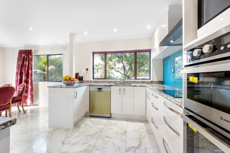 Photo of property in 20 Karetu Road, Greenlane, Auckland, 1051