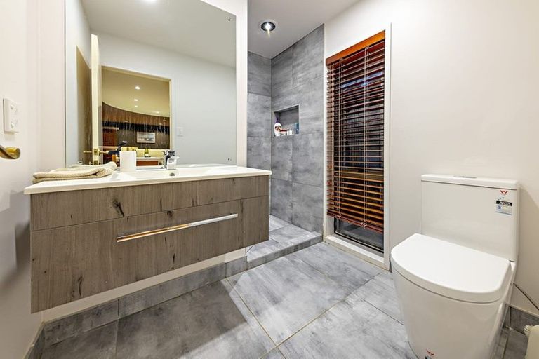 Photo of property in 65 Harry Dreadon Road, Opaheke, Papakura, 2584