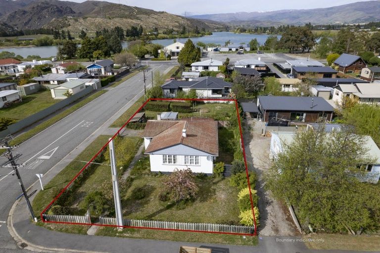 Photo of property in 64 Inniscort Street, Cromwell, 9310