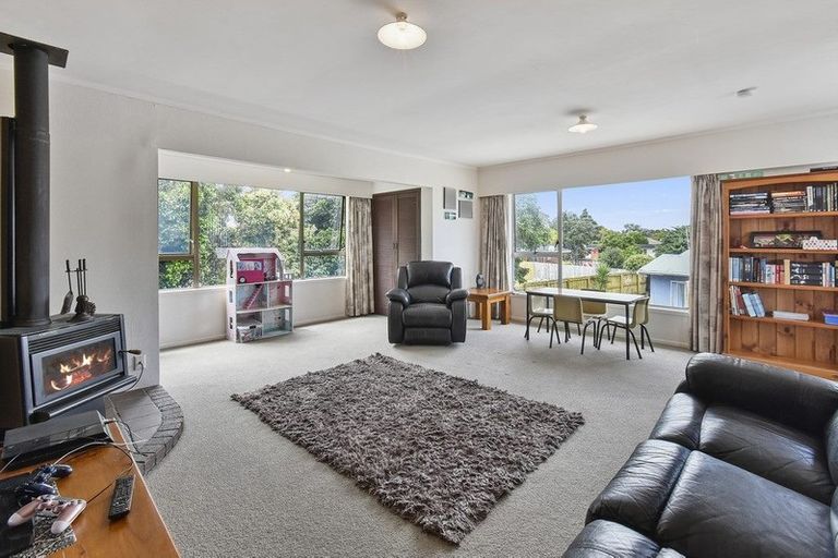 Photo of property in 6 Mcinnes Road, Weymouth, Auckland, 2103