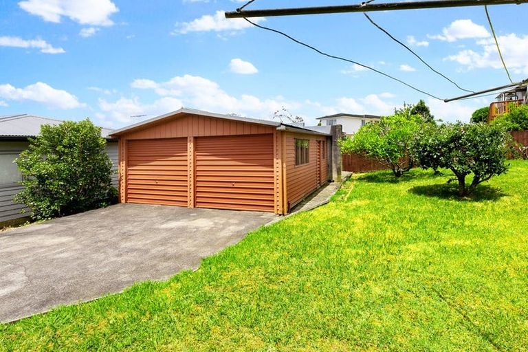 Photo of property in 2/64 Bruce Road, Glenfield, Auckland, 0629