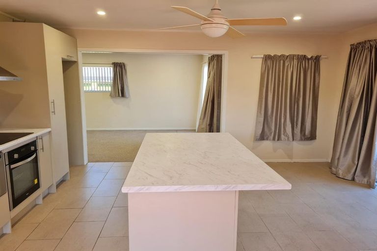 Photo of property in 12 Riverside Road, Orewa, 0931