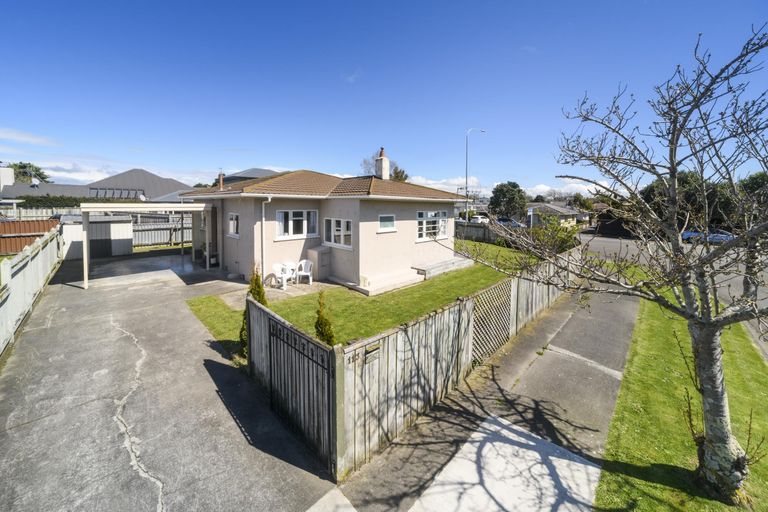 Photo of property in 113 Waterloo Crescent, Hokowhitu, Palmerston North, 4410