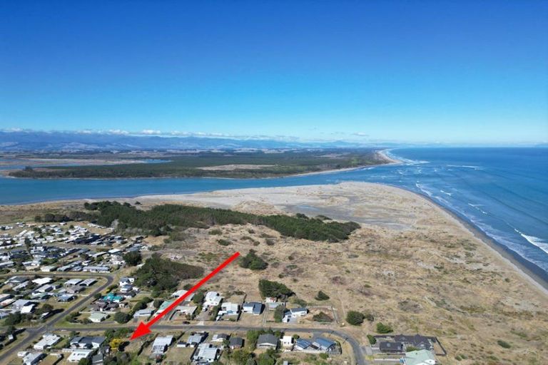 Photo of property in 9 Mack Street, Foxton Beach, Foxton, 4815