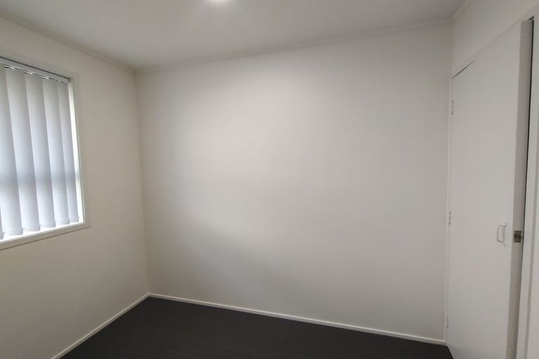 Photo of property in 13 Tangelo Place, Bucklands Beach, Auckland, 2012