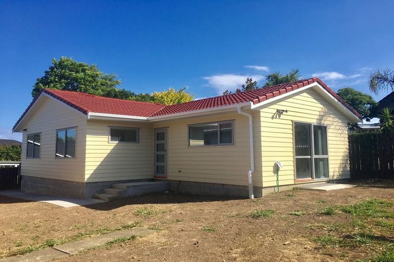 Photo of property in 25 Whiteacres Drive, Sunnyhills, Auckland, 2010