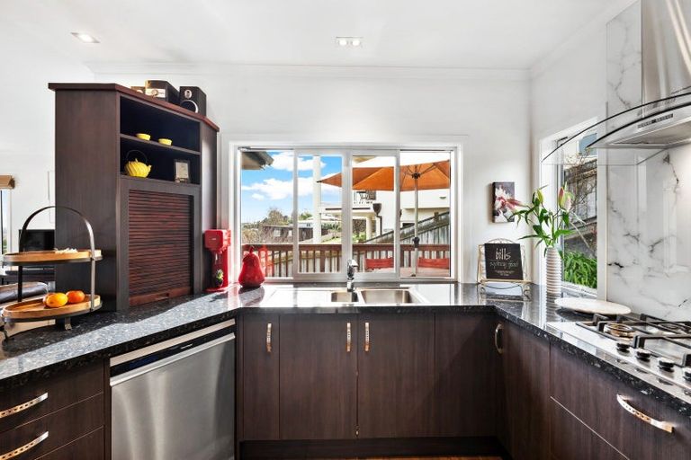 Photo of property in 17 Iona Road, Havelock North, 4130