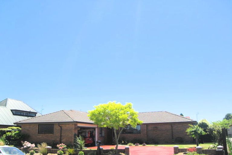 Photo of property in 16 Ben Nevis Drive, Broomfield, Christchurch, 8042