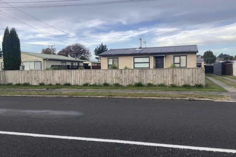 Photo of property in 15 Baberton Street, Tokoroa, 3420