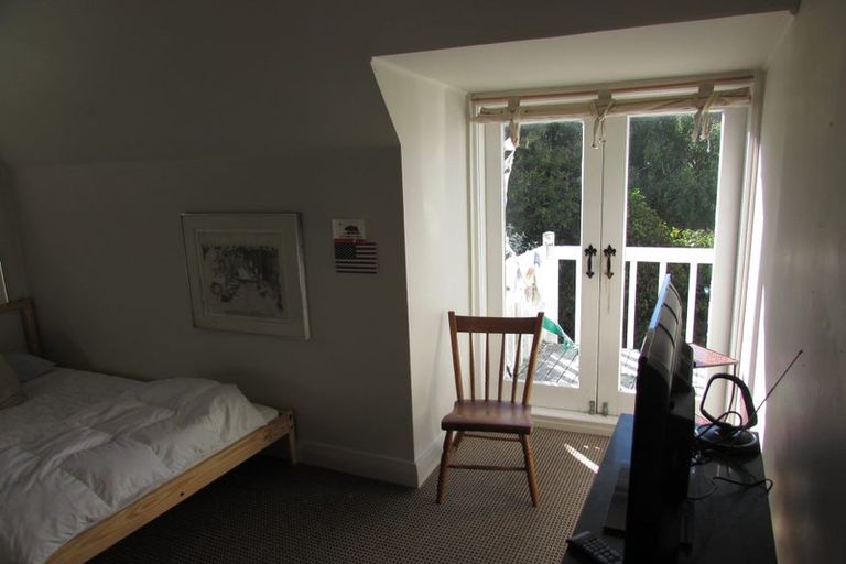 Photo of property in 404 Muritai Road, Eastbourne, Lower Hutt, 5013