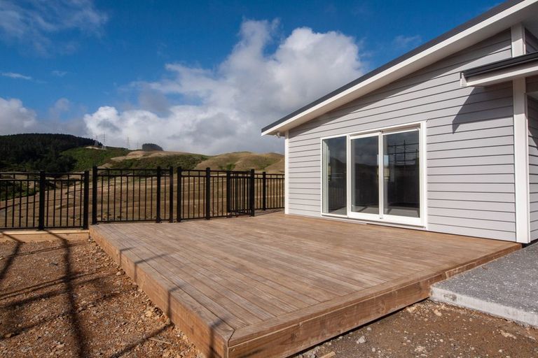 Photo of property in 17 Hattersley Grove, Churton Park, Wellington, 6037